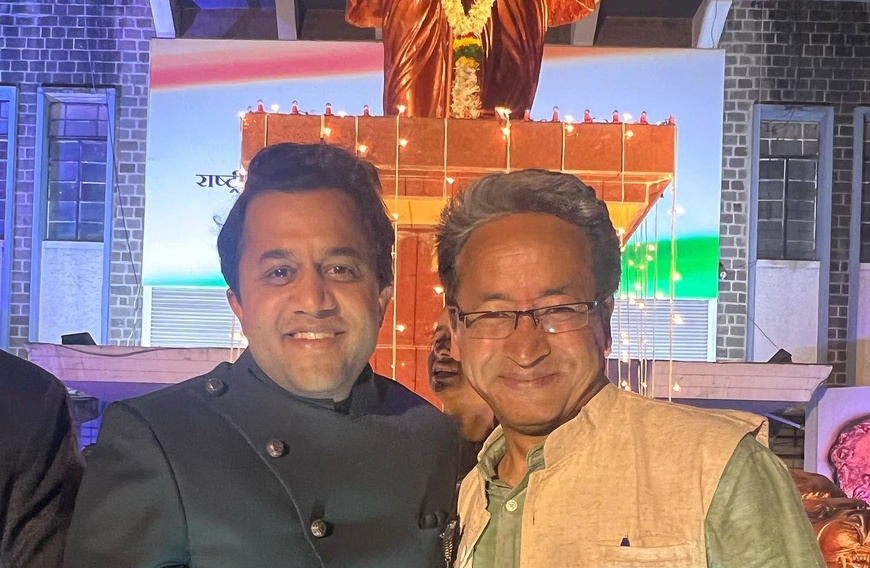 Indian American ‘3 Idiots’ star Omi Vaidya backs Sonam Wangchuk